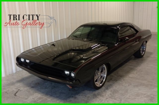 TRADES WELCOME! 1970 Dodge Challenge Pro Touring 1970 Dodge Challenger 392 Hemi Restomod