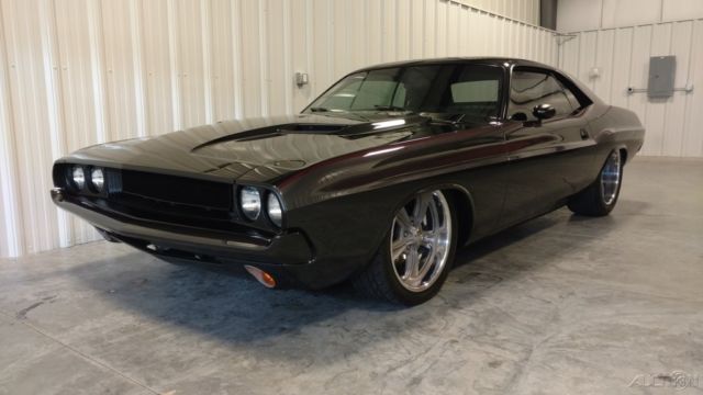 1970 Dodge Challenger 392 Hemi Restomod - photo 3