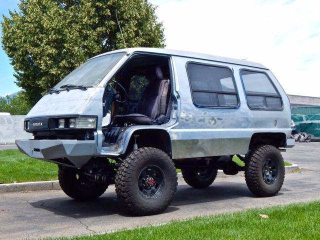 Trail-Gear Rock Assault Axles F&R, 4.7 Marlin Crawler Case, OME Leaf Springs 1989 Toyota VWG Van Wagon
