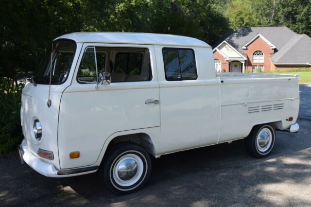 Transporter 1970 Volkswagen Type II Ext Cab Truck