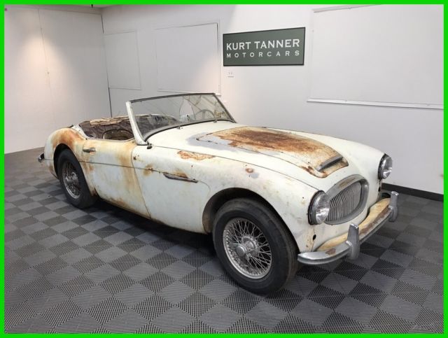 TRI-CARB ROADSTER LATE CENTERSHIFT. EXCELLENT, UNRESTORED, ORIGINAL AR/CA CAR. 1962 Austin Healey 3000 1962 AUSTIN HEALEY 3000 MK 2 BT-7. TRIPLE-CARB ROADSTER.