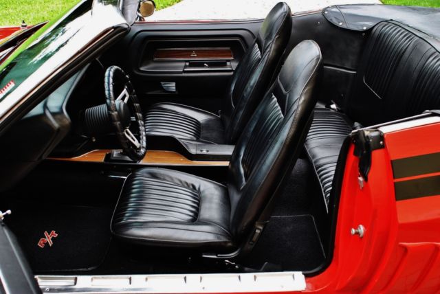 1971 Dodge Challenger 440 v-8 4 speed stunning - photo 12