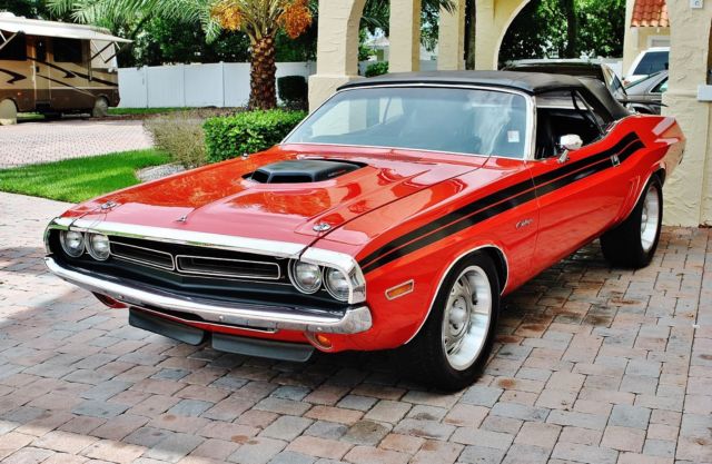 1971 Dodge Challenger 440 v-8 4 speed stunning - photo 3