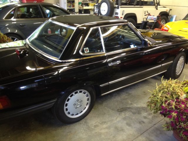 Triple Black,Rare kinder seat, wind screen 1987 Mercedes-Benz SL-Class SL