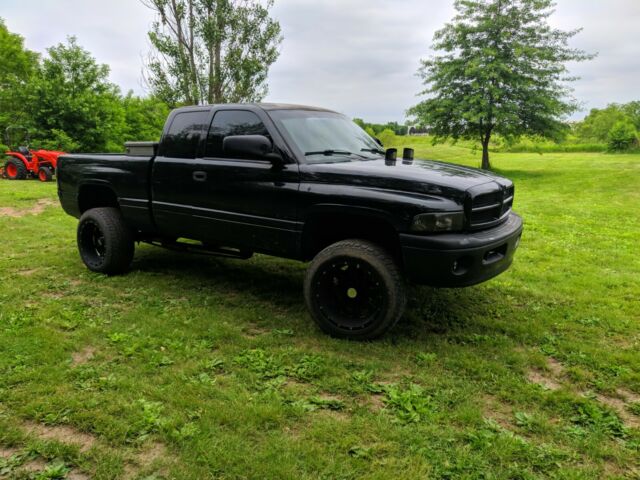 1994 Dodge Ram 2500 Sport - photo 3