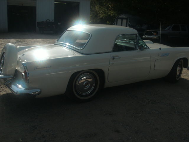 1956 Ford Thunderbird - photo 3