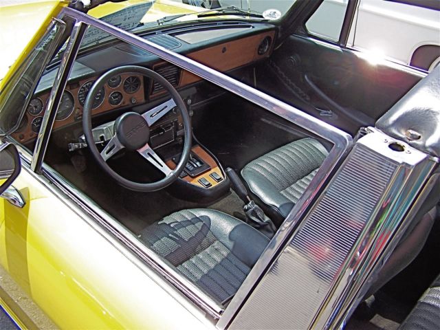 1972 Triumph Stag Vinyl - photo 2