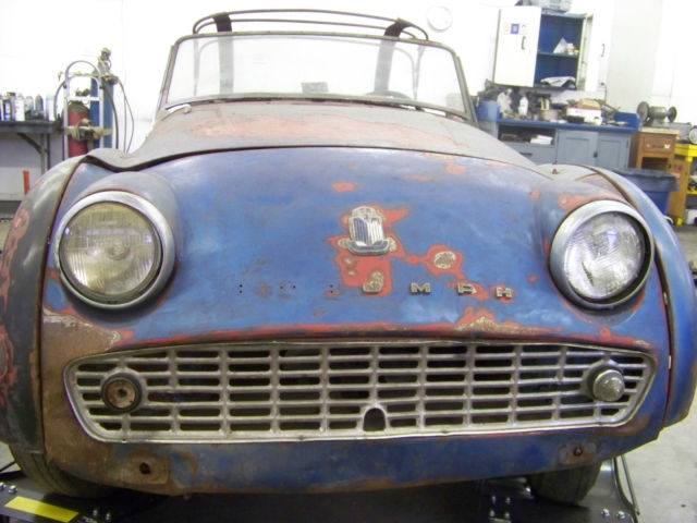 TRIUMPH TR3- 1960- Rough, but repairable 1960 Triumph TR3 convertible
