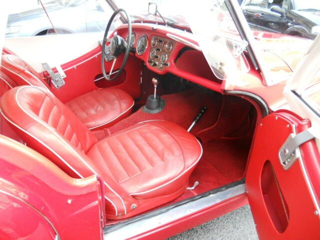 Triumph TR3A 1960 Soft Top, side screens, Tonneau. Overdrive 3rd /4th gear. Red 1960 Triumph TR3 Red leather