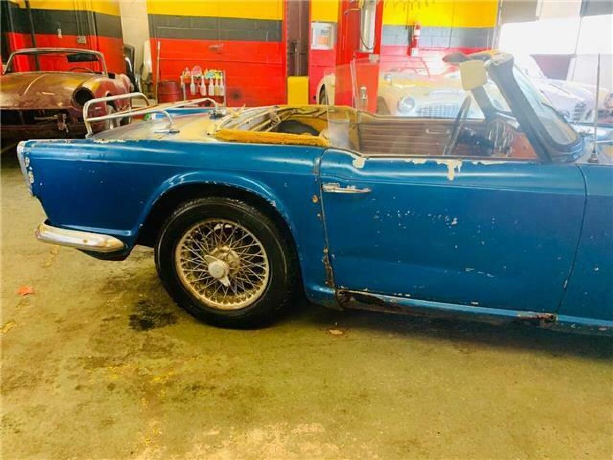 1966 Triumph Tr4 - photo 4