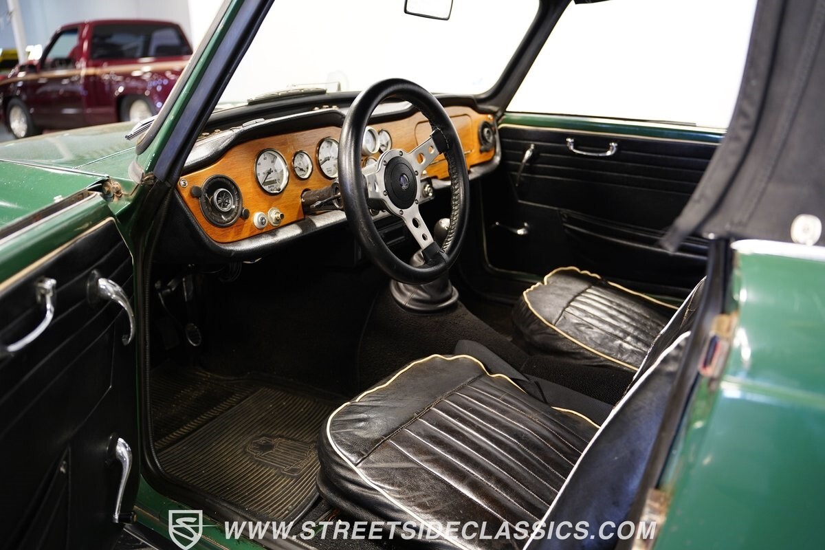 1964 Triumph TR4 Convertible Restomod - photo 5