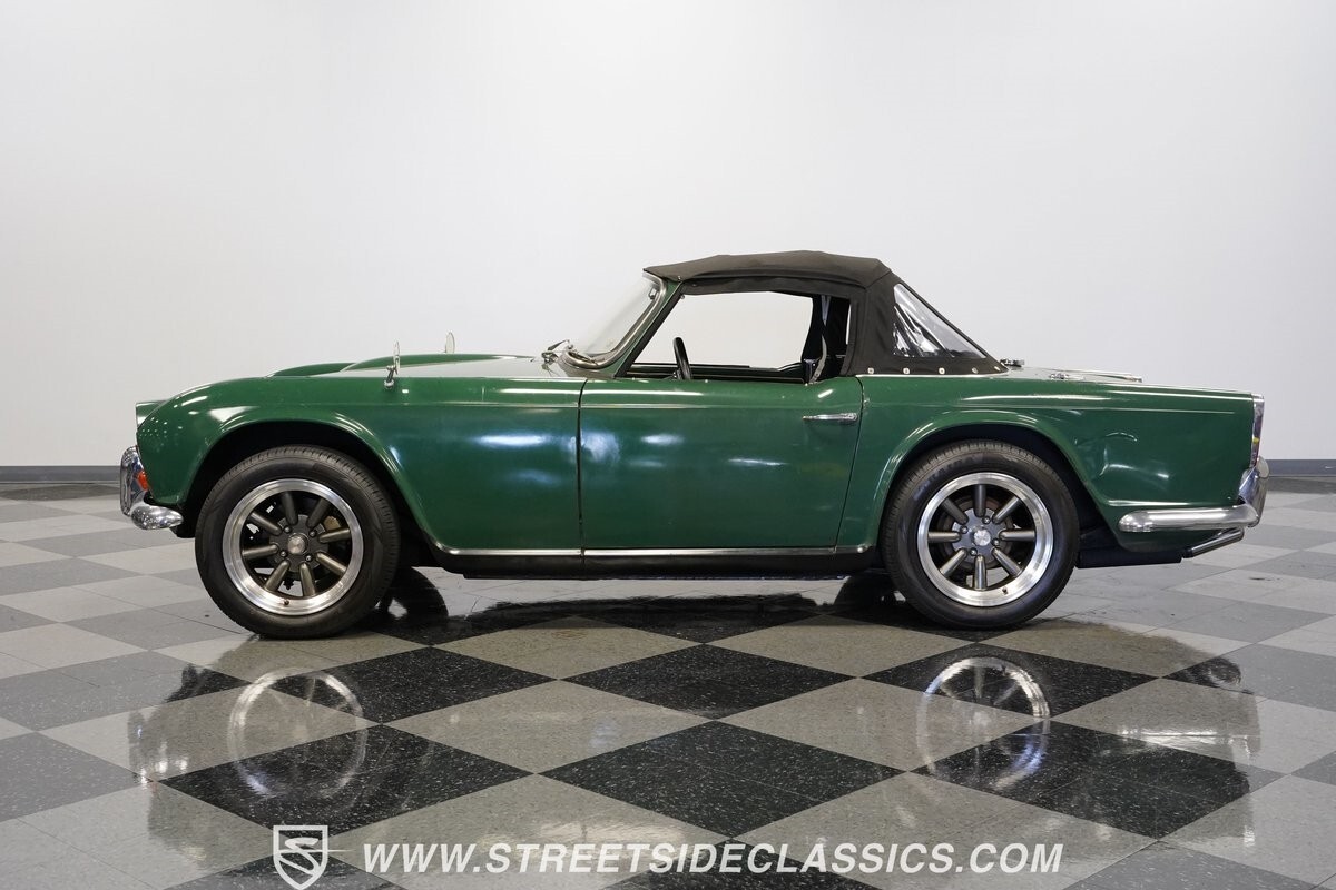 1964 Triumph TR4 Convertible Restomod - photo 8