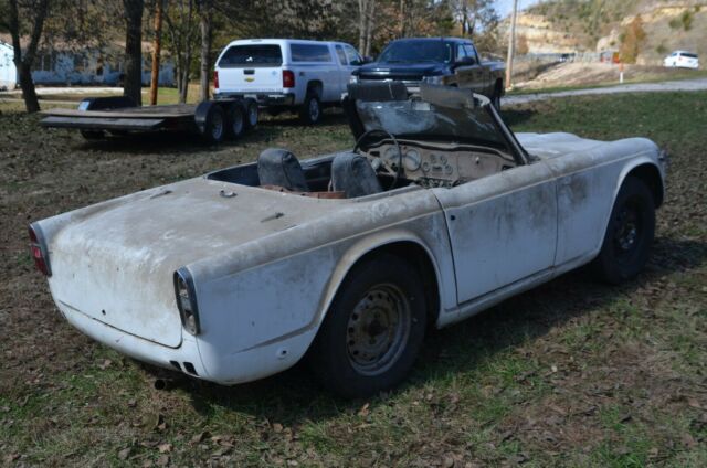 1965 Triumph TR4A - photo 5