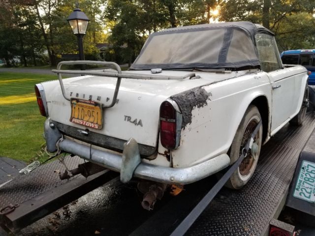 1965 Triumph TR4A - photo 3