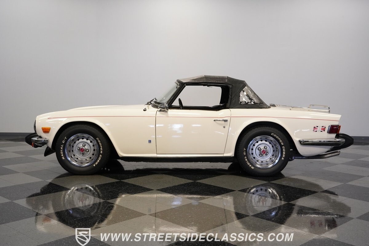 1976 Triumph TR-6 Convertible - photo 3