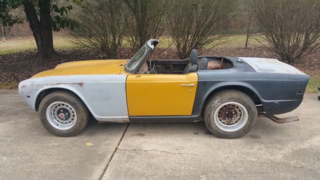 Triumph TR6 One Owner - Numbers Matching - 64K Miles - Project Car - No Reserve 1972 Triumph TR-6 Convertible