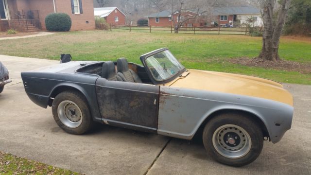 1972 Triumph TR-6 Convertible - photo 5