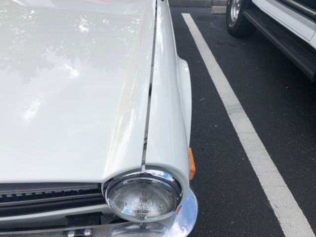 1975 Triumph TR-6 -RESTORED CLASSIC CONVERTIBLE- - photo 13