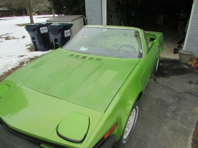 1981 Triumph TR8 - photo 2