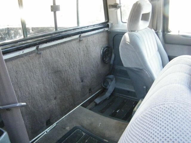 1993 Nissan Other Pickups se - photo 8