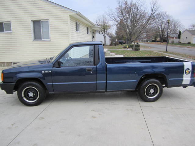 1987 DODGE D50 - photo 2