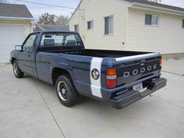 1987 DODGE D50 - photo 3
