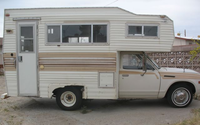 1978 Datsun 620 Mini Motorhome Only 11497 Original Miles - photo 3