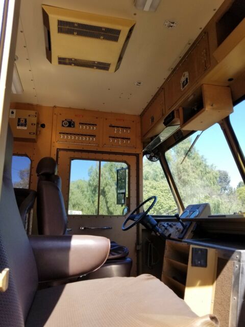 1990 GMC Other StepVan - photo 7