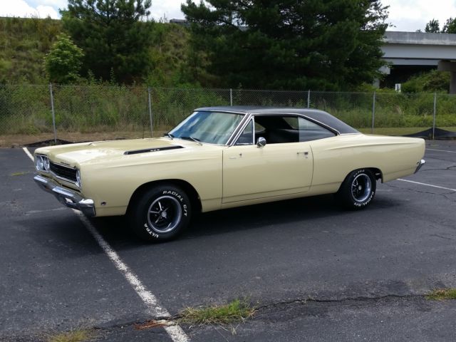 True 1968 Plymouth Road Runner 1968 Plymouth Road Runner