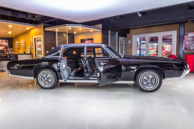 True Black Beauty! Suicide Doors, Original 390V8, Auto, A/C, Power Options! 1967 Ford Thunderbird