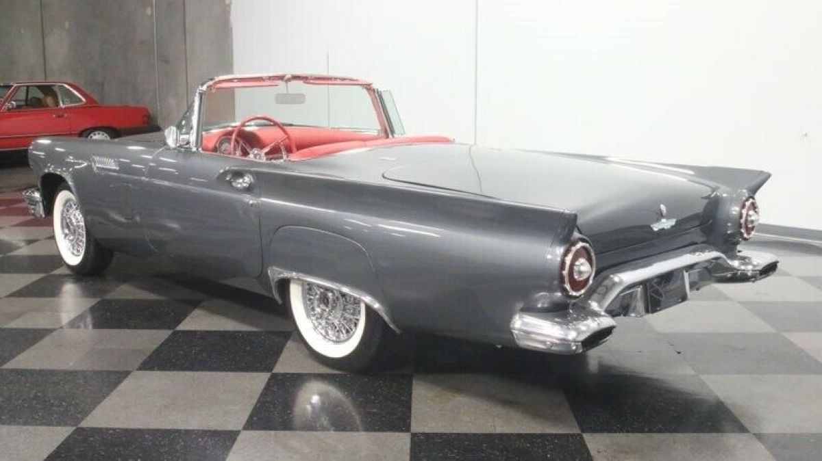 1957 Ford Thunderbird E-Bird - photo 9