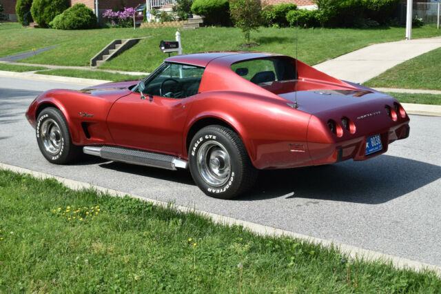 1975 Chevrolet Corvette LOW MILEAGE 33K, L-48 - photo 2