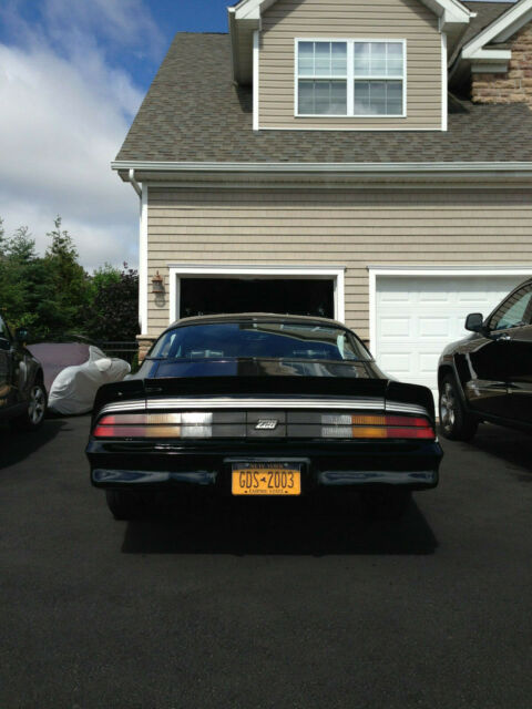1981 Chevrolet Camaro Z28 - photo 2