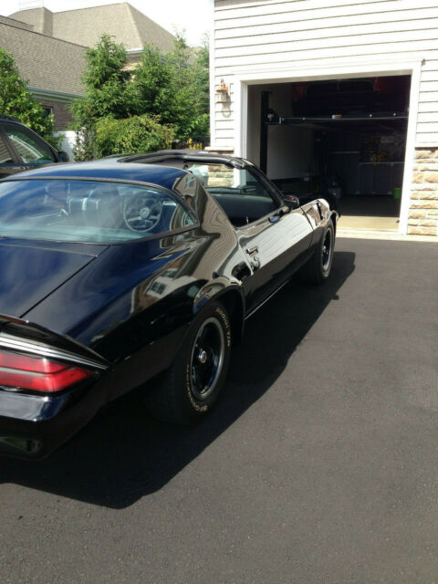 1981 Chevrolet Camaro Z28 - photo 4