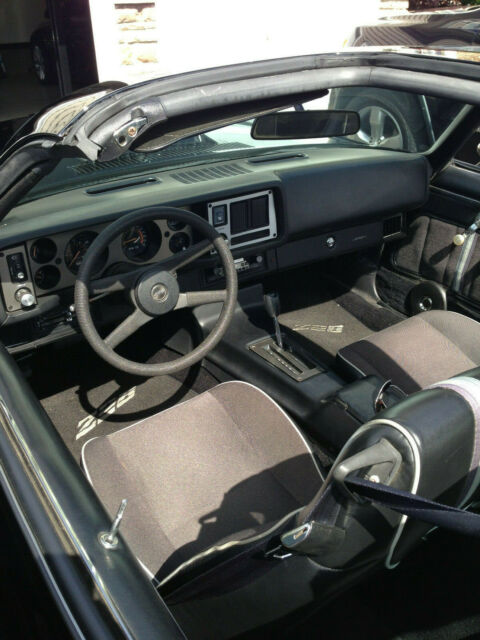 1981 Chevrolet Camaro Z28 - photo 5