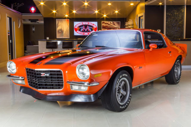 True Z28! 350ci V8, 4 Speed, Power Front Disc, Buckets, Hurst Shift & More! 1972 Chevrolet Camaro Z28