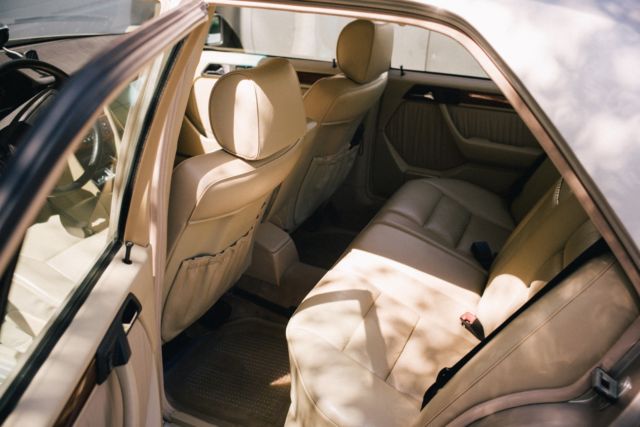 1991 Mercedes-Benz 300-Series - photo 6