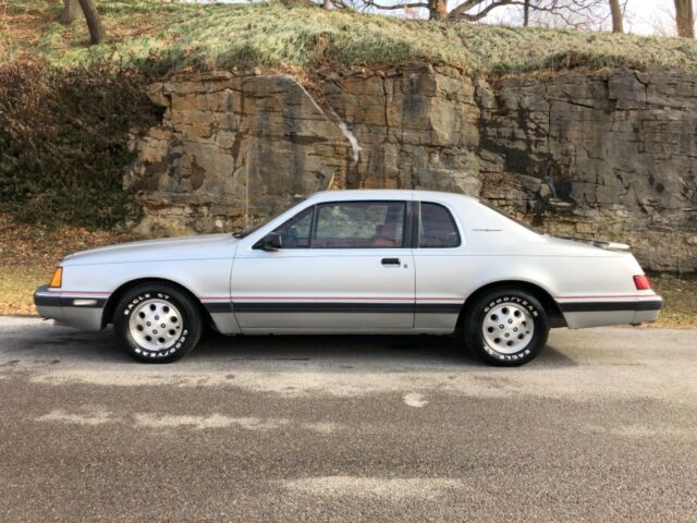 1983 Ford Thunderbird Turbo 2dr Coupe - photo 3