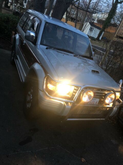 1993 Mitsubishi Montero - photo 12
