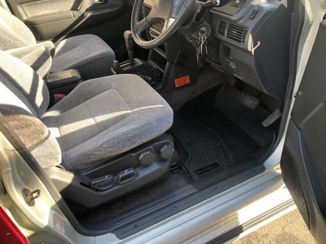 1993 Mitsubishi Montero - photo 3