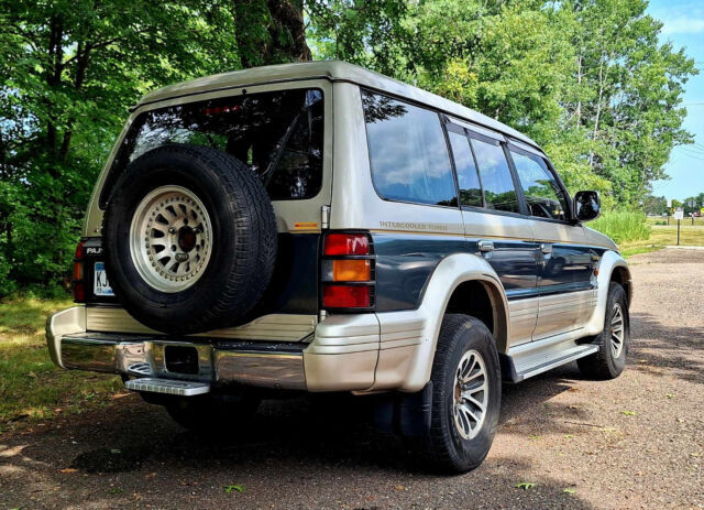 1992 Mitsubishi Pajero - photo 4