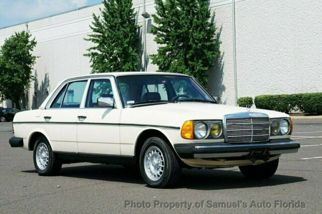 TURBO DIESEL ONLY 83,000 MILES GARAGEKEPT NONSOKER FLORIDA 300D 300SD TD 1983 Mercedes-Benz 300-Series TD
