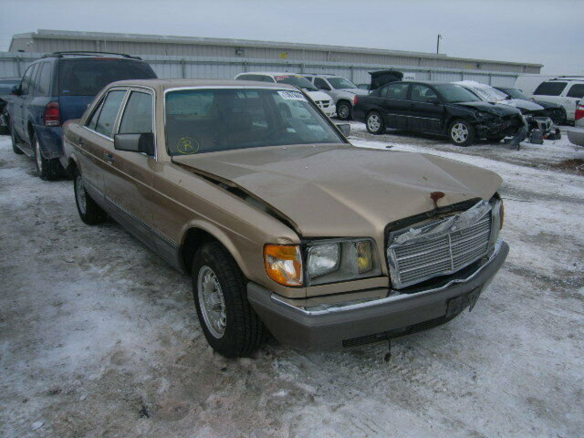 TURBO DIESEL with only 133000 original miles damaged 1983 Mercedes-Benz 300SD 300 SD
