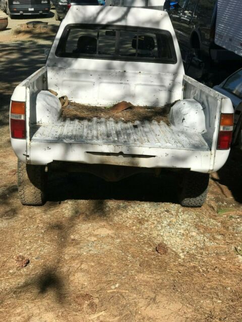1986 Toyota Pickup - photo 3