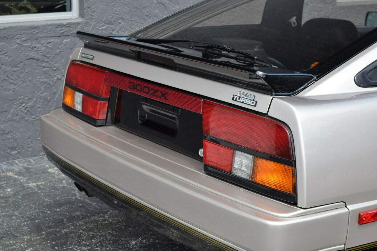 1984 Nissan 300ZX 50th Anniverary Edition - photo 6