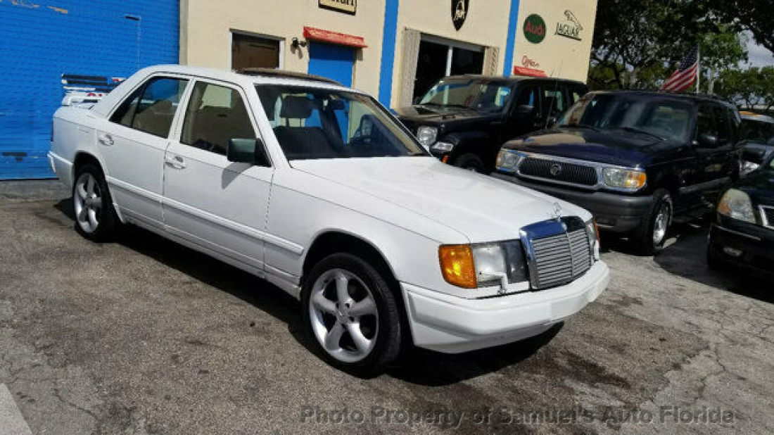 TURBODIESEL FLORIDA OWNED GARAGEKEPT NONSMOKER 124K ORIGINAL MILES 300D 300SD 1987 Mercedes-Benz 300-Series TD
