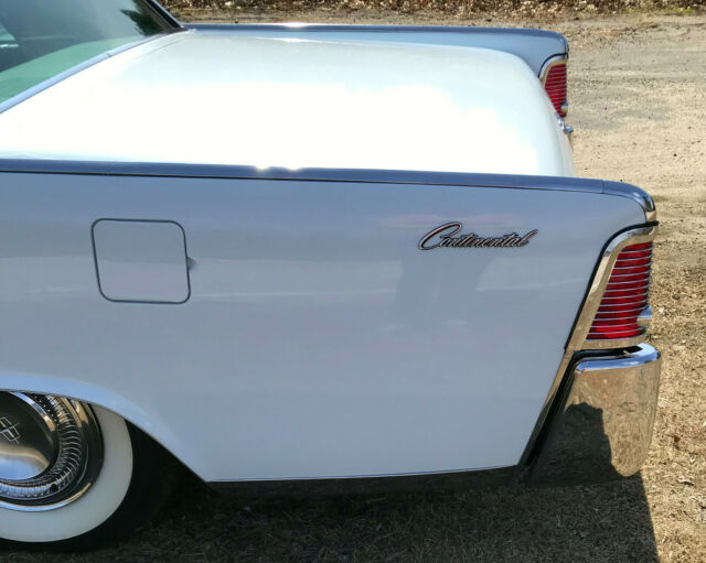 1965 Lincoln Continental Sedan - photo 6