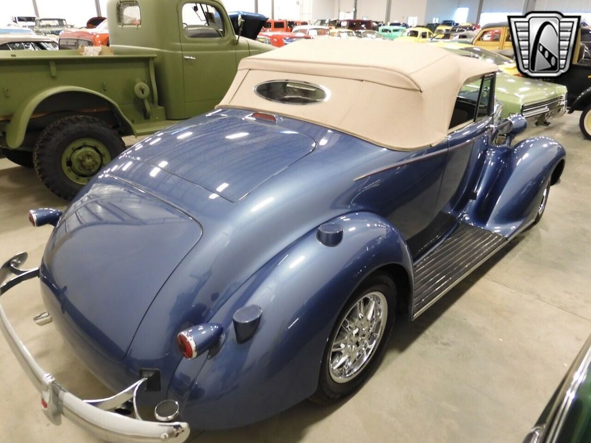 1937 Packard Convertible - photo 5