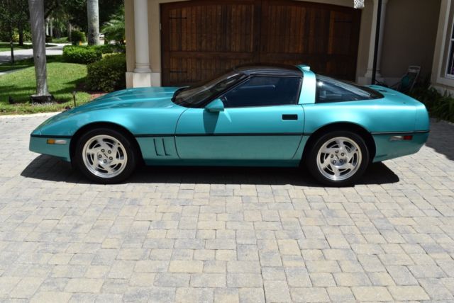 1990 Chevrolet Corvette ZR-1 - photo 2