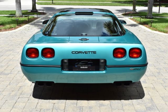 1990 Chevrolet Corvette ZR-1 - photo 3